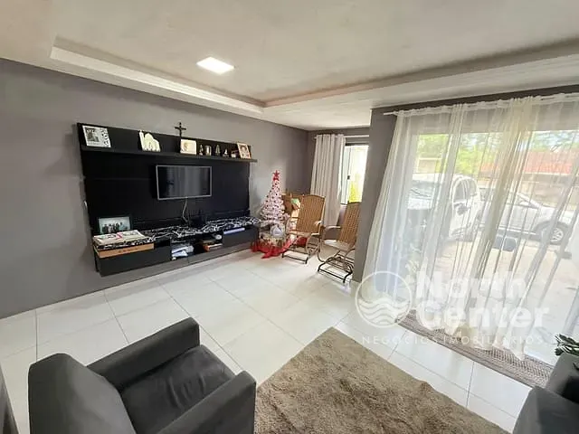 Sobrado com 188m² 3 quartos e 4 banheiros, à venda, no bairro Costeira em Balneário Barra do Sul