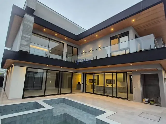 Sobrado com 451m² 4 quartos e 7 banheiros, à venda, no bairro Vivant Urbanova em São José dos Campos