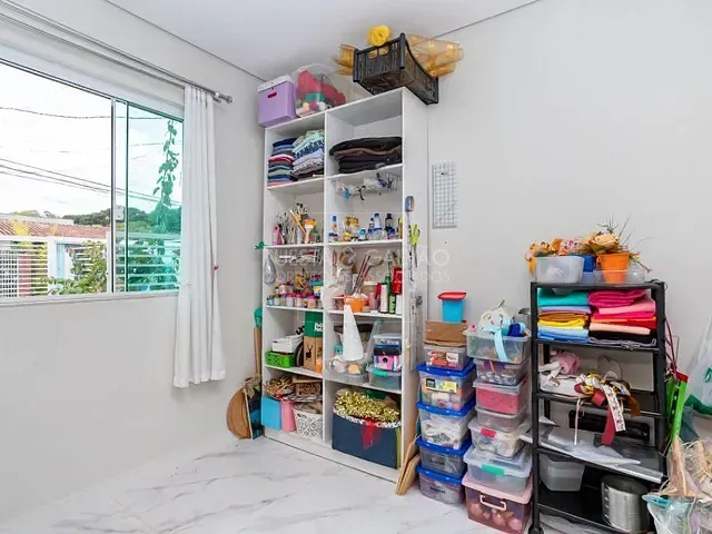 Sobrado com 339m² 6 quartos e 7 banheiros, à venda, no bairro Boqueirão em Curitiba