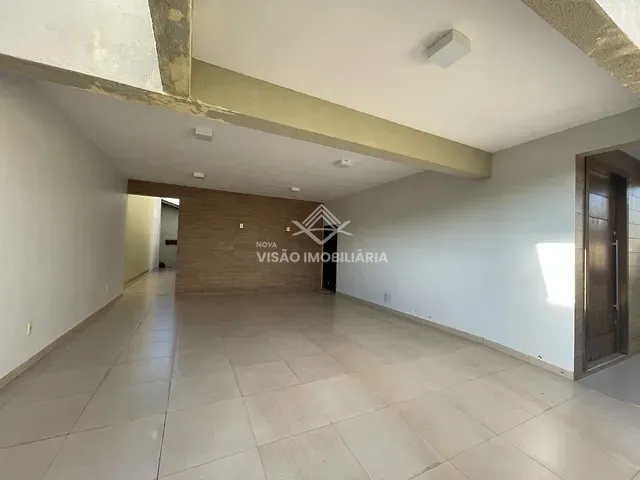 Sobrado com 360m² 2 quartos e 2 banheiros, à venda, no bairro Residencial Bella Suíça em Sinop