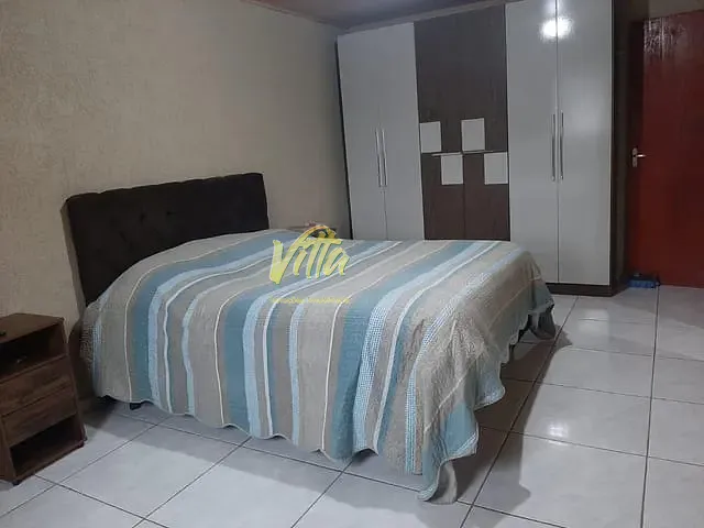 Sobrado com 160m² 4 quartos e 3 banheiros, à venda, no bairro Ganchinho em Curitiba