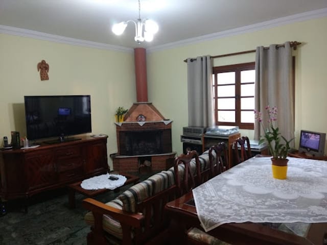 Sobrado com 395m² 3 quartos e 2 banheiros, à venda, no bairro Vila Nova Bonsucesso em Guarulhos