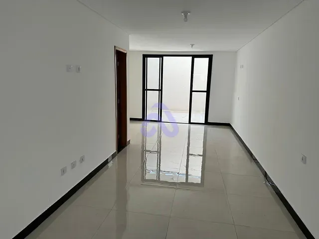 Sobrado 3 quartos e 2 banheiros, à venda, no bairro Vila Ré em São Paulo