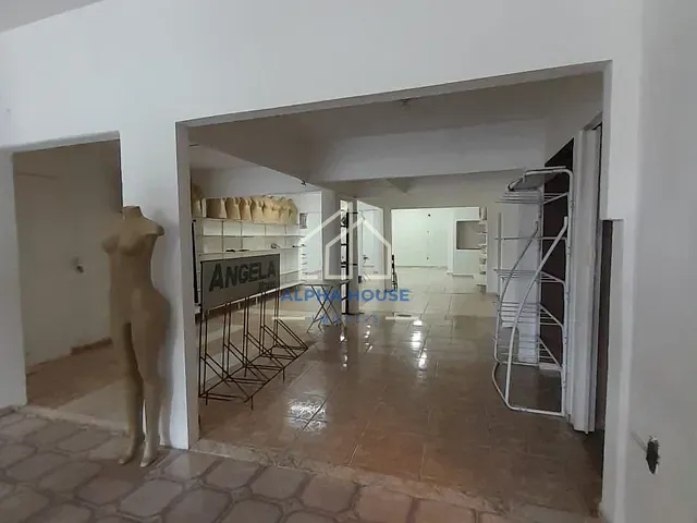 Sobrado com 231m² 4 quartos e 5 banheiros, à venda, no bairro Conjunto Habitacional Terra dos Ipês I (Sul) em Pindamonhangaba