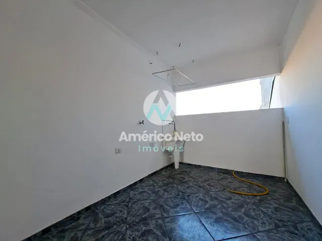 Sobrado com 180m² 2 quartos e 1 banheiro, para alugar, no bairro Nova Gerti em São Caetano do Sul