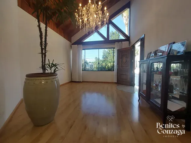 Sobrado com 558m² 4 quartos e 6 banheiros, à venda, no bairro Zona 08 em Maringá