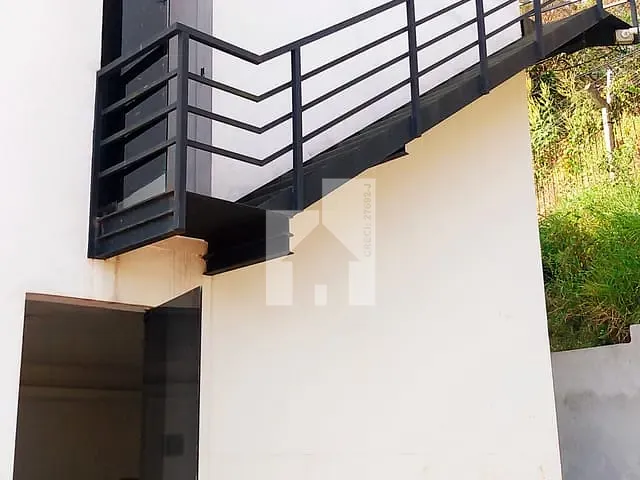 Sobrado com 200m² 3 quartos e 2 banheiros, à venda, no bairro Vila Rica em Jundiaí