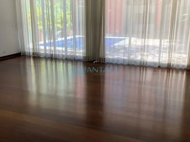 Sobrado com 491m² 4 quartos e 7 banheiros, à venda, no bairro Jardim das Bandeiras em São Paulo