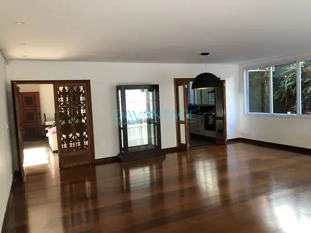 Sobrado com 491m² 4 quartos e 7 banheiros, à venda, no bairro Jardim das Bandeiras em São Paulo