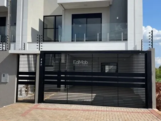 Sobrado com 114m² 3 quartos e 4 banheiros, à venda, no bairro FAG em Cascavel