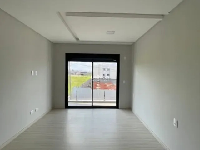 Sobrado com 114m² 3 quartos e 4 banheiros, à venda, no bairro FAG em Cascavel