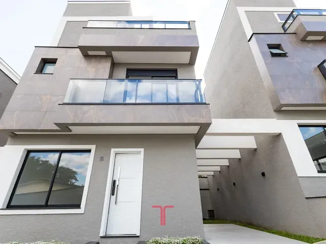 Sobrado com 128m² 3 quartos e 3 banheiros, à venda, no bairro Mercês em Curitiba