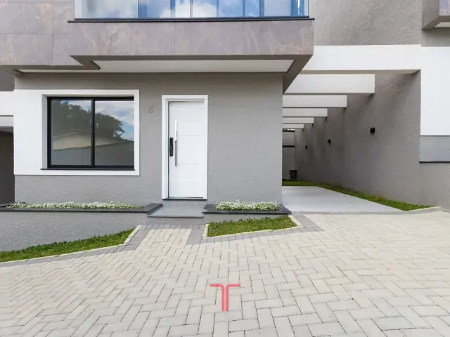 Sobrado com 128m² 3 quartos e 3 banheiros, à venda, no bairro Mercês em Curitiba