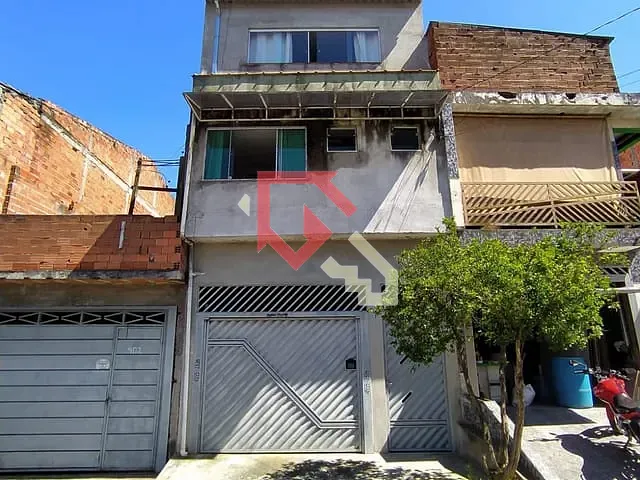 Sobrado 4 quartos e 2 banheiros, à venda, no bairro Vila Nova Mauá em Mauá