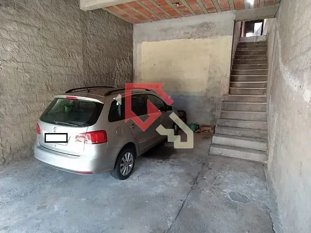 Sobrado 4 quartos e 2 banheiros, à venda, no bairro Vila Nova Mauá em Mauá