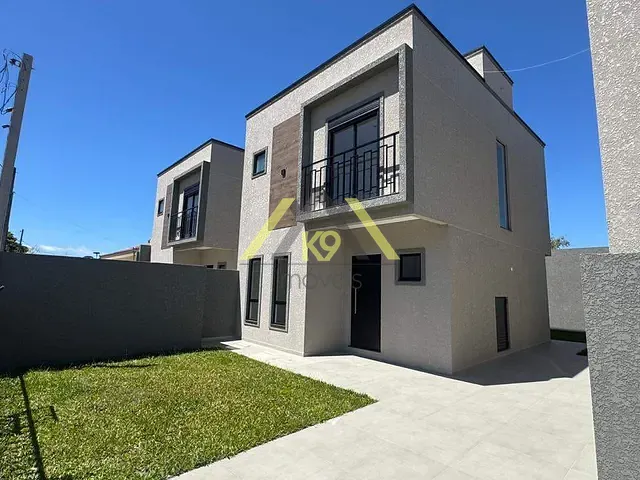 Sobrado com 150m² 3 quartos e 3 banheiros, à venda, no bairro Guaraituba em Colombo