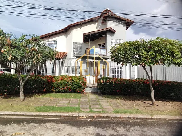 Casa com 600m² 4 quartos e 4 banheiros, à venda, no bairro Jardim Califórnia em Cuiabá