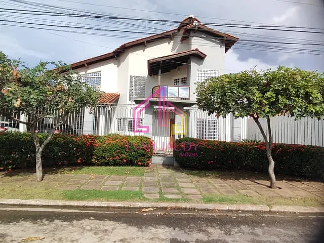 Casa com 600m² 4 quartos e 4 banheiros, à venda, no bairro Jardim Califórnia em Cuiabá