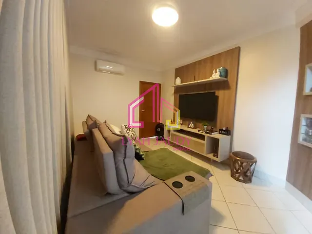 Casa com 600m² 4 quartos e 4 banheiros, à venda, no bairro Jardim Califórnia em Cuiabá