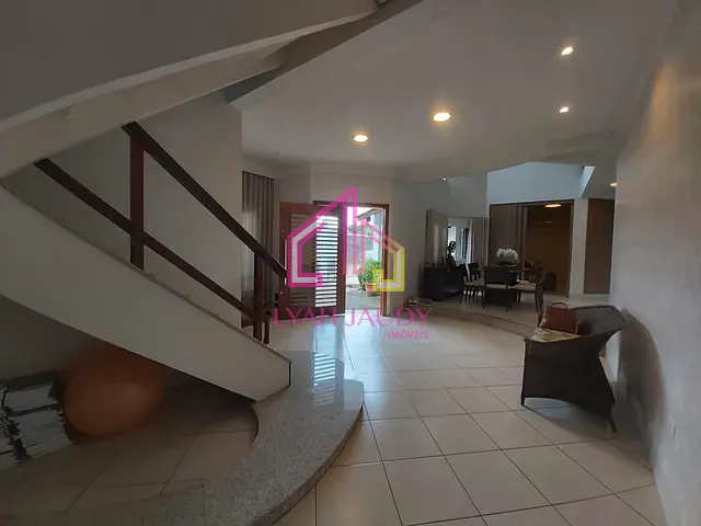 Casa com 600m² 4 quartos e 4 banheiros, à venda, no bairro Jardim Califórnia em Cuiabá