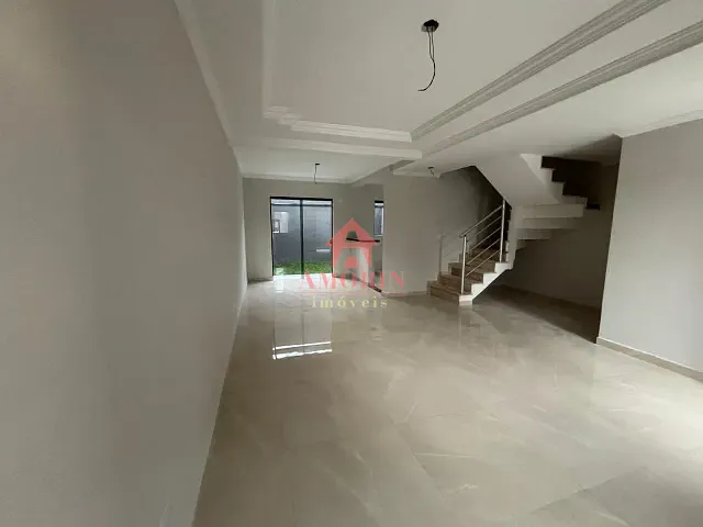Sobrado com 145m² 3 quartos e 4 banheiros, à venda, no bairro Fazendinha em Curitiba