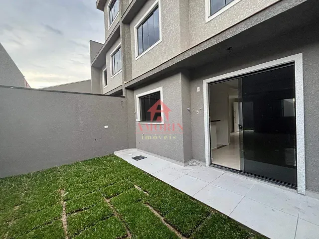 Sobrado com 145m² 3 quartos e 4 banheiros, à venda, no bairro Fazendinha em Curitiba