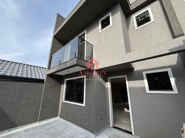 Sobrado com 145m² 3 quartos e 4 banheiros, à venda, no bairro Fazendinha em Curitiba
