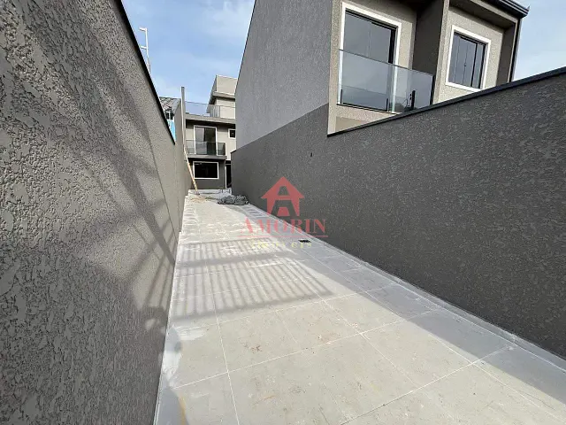 Sobrado com 145m² 3 quartos e 4 banheiros, à venda, no bairro Fazendinha em Curitiba