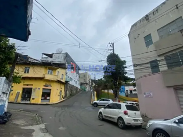 Sobrado com 180m² 3 quartos e 1 banheiro, à venda, no bairro Conquista em Ilhéus