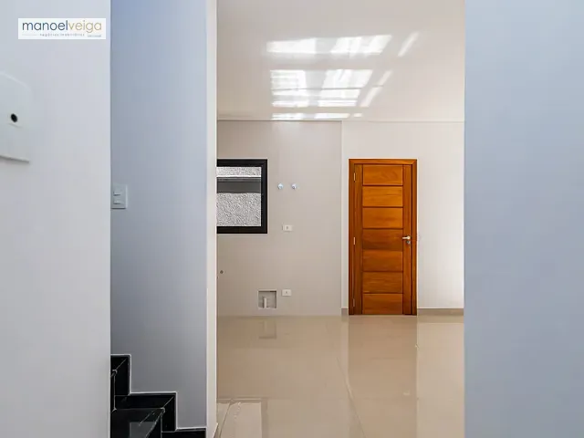Sobrado com 98m² 3 quartos e 2 banheiros, à venda, no bairro Novo Mundo em Curitiba