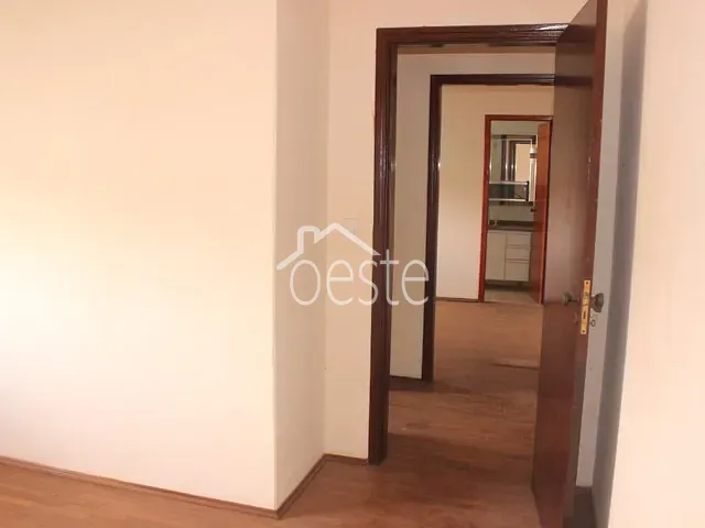 Sobrado com 200m² 2 quartos e 1 banheiro, para alugar, no bairro Jardim São Francisco em Santa Bárbara D'Oeste