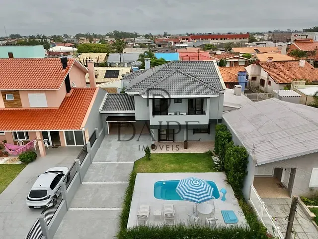 Sobrado com 400m² 4 quartos e 4 banheiros, à venda, no bairro Noiva do Mar em Xangri-Lá