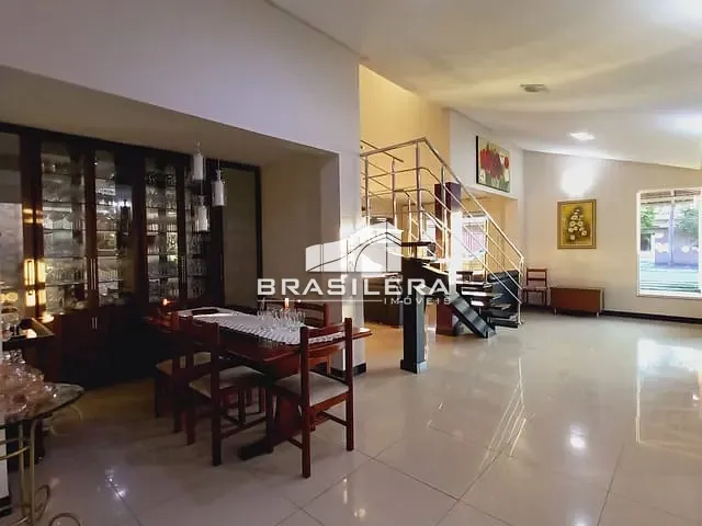 Sobrado com 437m² 5 quartos e 3 banheiros, à venda, no bairro Jardim Atlântico em Goiânia