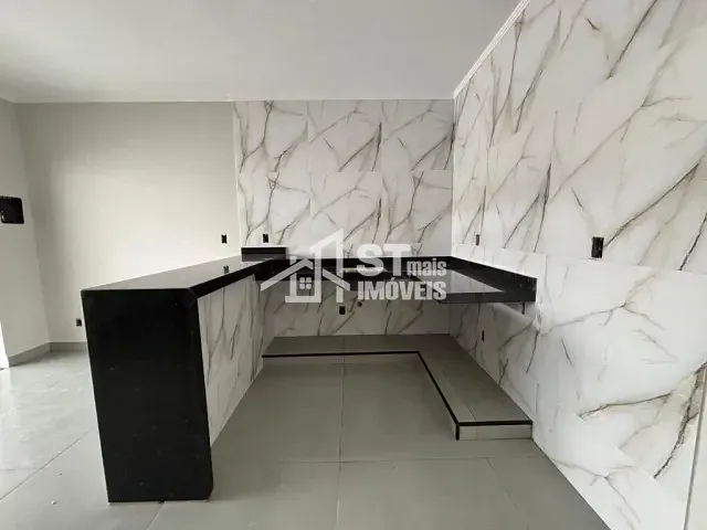 Sobrado com 160m² 2 quartos e 2 banheiros, à venda, no bairro Jardim Heloisa em Andradas