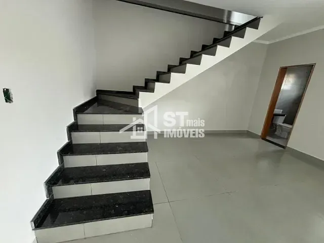Sobrado com 160m² 2 quartos e 2 banheiros, à venda, no bairro Jardim Heloisa em Andradas