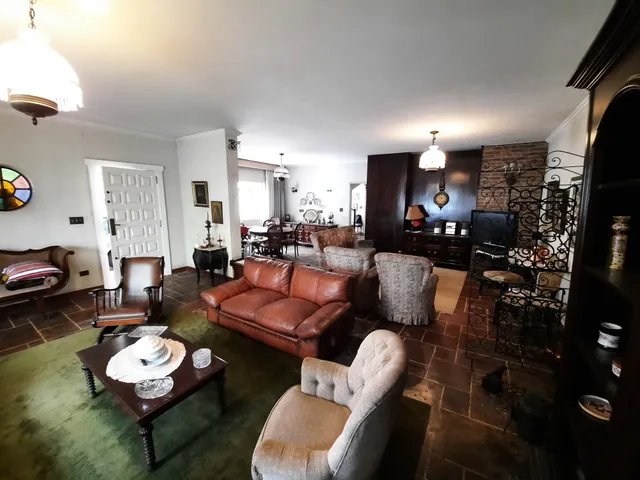 Foto do Sobrado - Amplo Sobrado à venda, 350m² útil, 5 vagas, Vila Romana, São Paulo, SP | Sell Imóveis