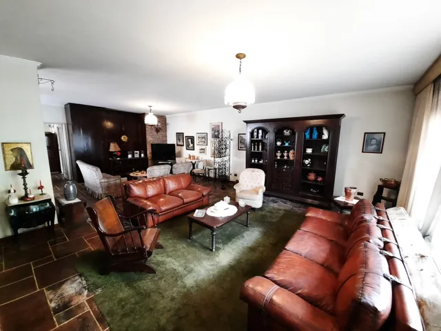 Foto do Sobrado - Amplo Sobrado à venda, 350m² útil, 5 vagas, Vila Romana, São Paulo, SP | Sell Imóveis