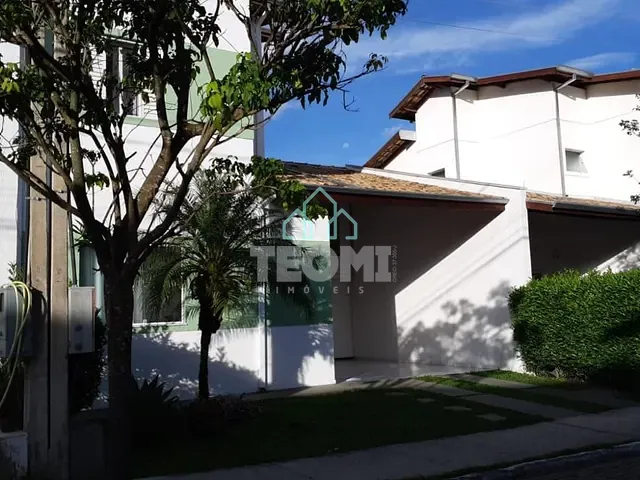 Casa com 180m² 3 quartos e 2 banheiros, à venda, no bairro Piracangaguá em Taubaté
