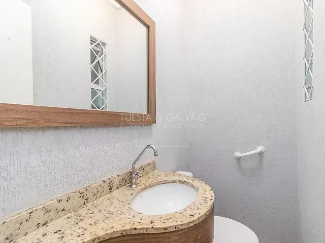 Sobrado com 134m² 3 quartos e 3 banheiros, à venda, no bairro Boqueirão em Curitiba