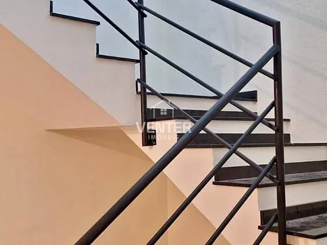 Sobrado com 250m² 3 quartos e 3 banheiros, à venda, no bairro Residencial Estoril em Taubaté