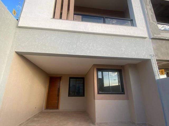 Sobrado com 116m² 2 quartos e 1 banheiro, à venda, no bairro Estrela em Ponta Grossa