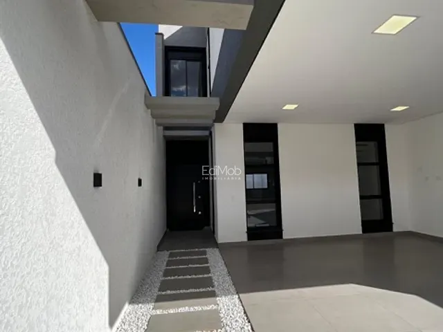 Sobrado com 178m² 3 quartos e 4 banheiros, à venda, no bairro Tropical III em Cascavel