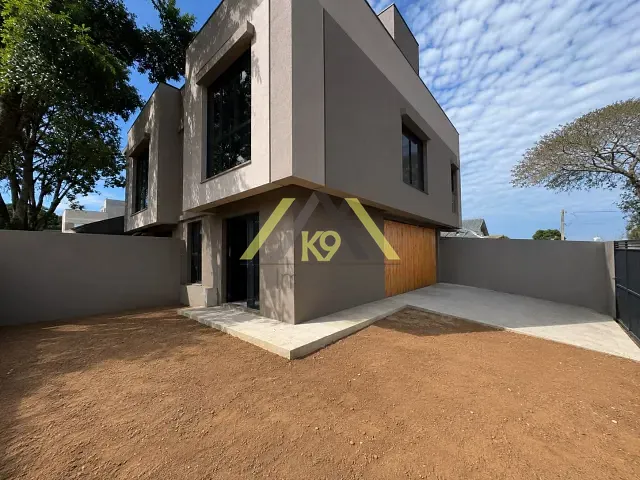 Sobrado com 120m² 3 quartos e 3 banheiros, à venda, no bairro Abranches em Curitiba
