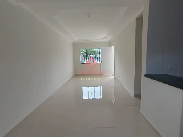 Sobrado 3 quartos e 3 banheiros, para alugar, no bairro Fazendinha em Curitiba