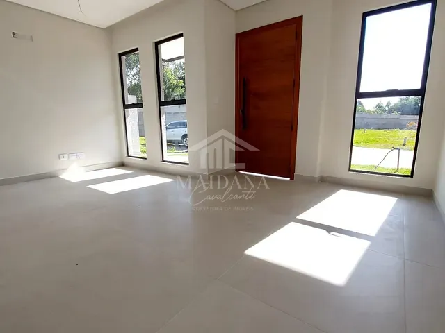 Sobrado 3 quartos e 2 banheiros, à venda, no bairro Costeira em São José dos Pinhais