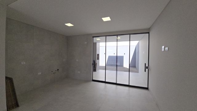 Sobrado com 177m² 3 quartos e 4 banheiros, à venda, no bairro Parque Residencial Eldorado em Maringá