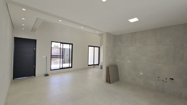 Sobrado com 177m² 3 quartos e 4 banheiros, à venda, no bairro Parque Residencial Eldorado em Maringá
