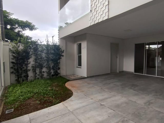 Foto do Sobrado - 3 Sobrados à venda, R.Nagib Daher n.581, 585, 589 - Centro , Apucarana, PR | J. Mareze Imóveis Ltda