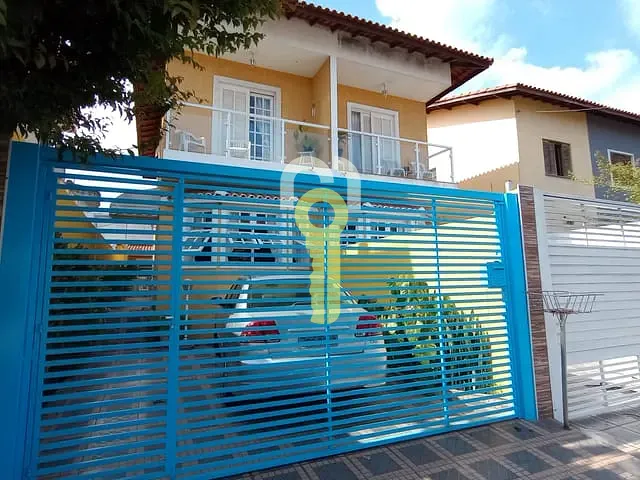 Sobrado com 125m² 2 quartos e 2 banheiros, à venda, no bairro Jardim Rio das Pedras em Cotia