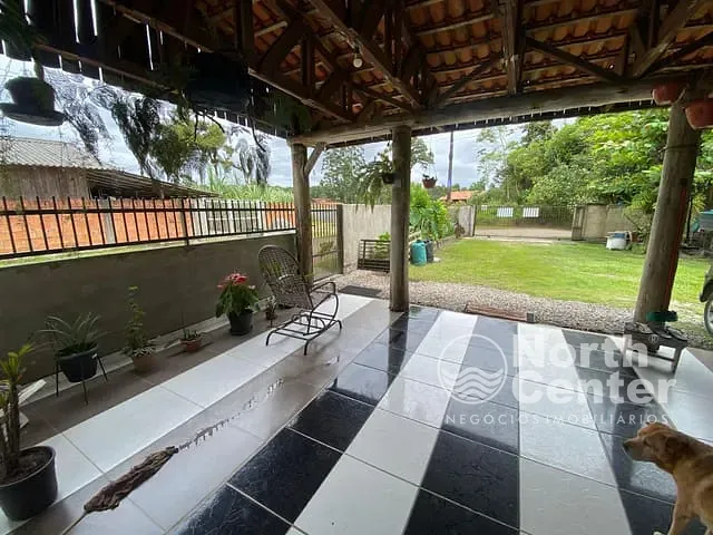 Sobrado com 228m² 1 quarto e 1 banheiro, à venda, no bairro Costeira em Balneário Barra do Sul